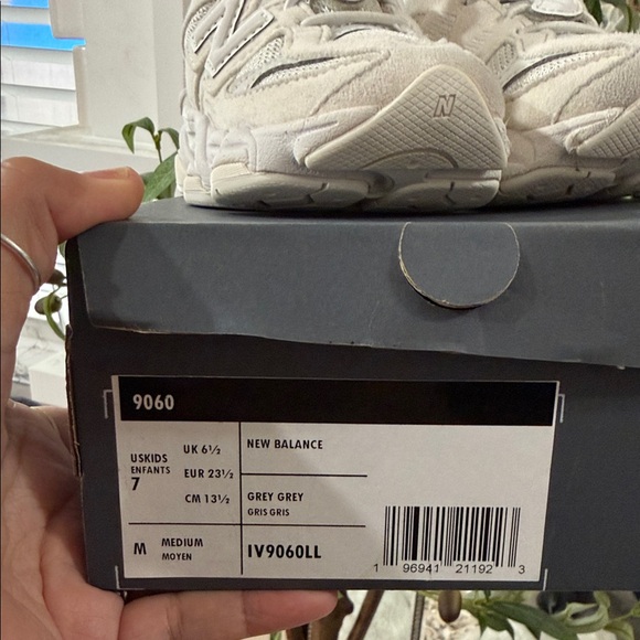 New Balance Kids' Cream Sneakers - Picture 3 of 7